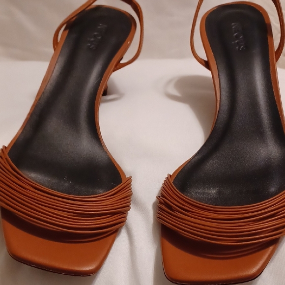 Chic Brown Women's Heels - Picture 5 of 11